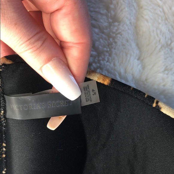 Victoria’s Secret Push Up Cheetah Bikini Top - Picture 4 of 4